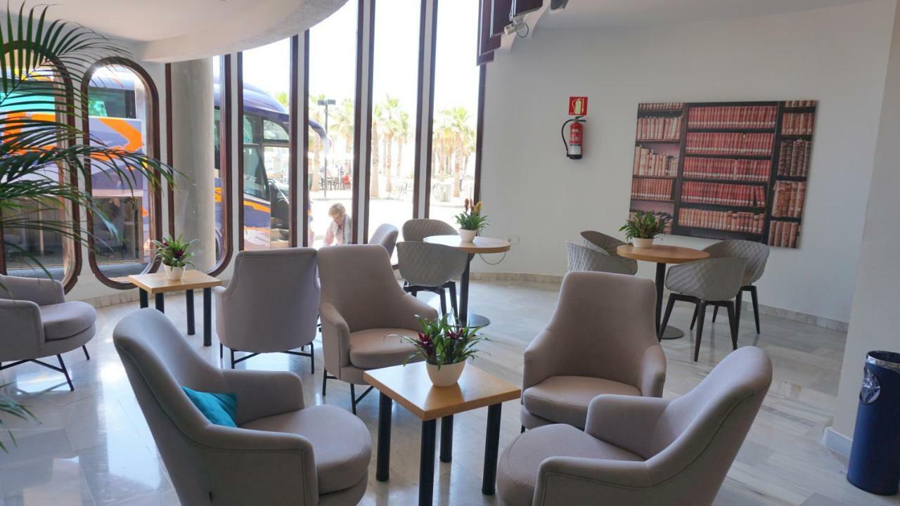 Beachfront Apartment In Fuengirola With Sea Views 外观 照片