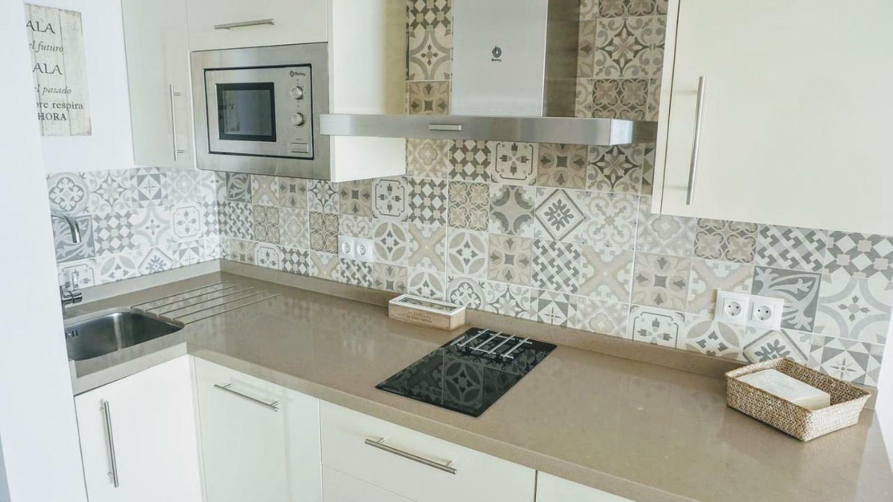 Beachfront Apartment In Fuengirola With Sea Views 外观 照片
